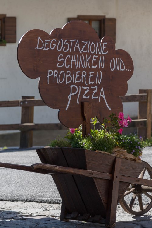 Cheese and prosciuto tasting