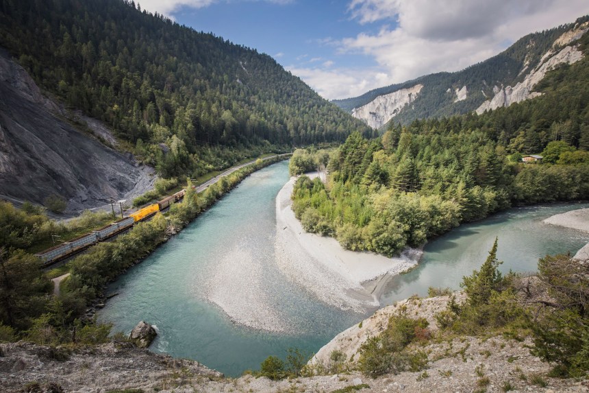 White rocks in the Rhine Gorge